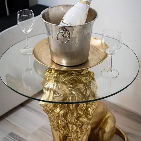 Lion Deluxe