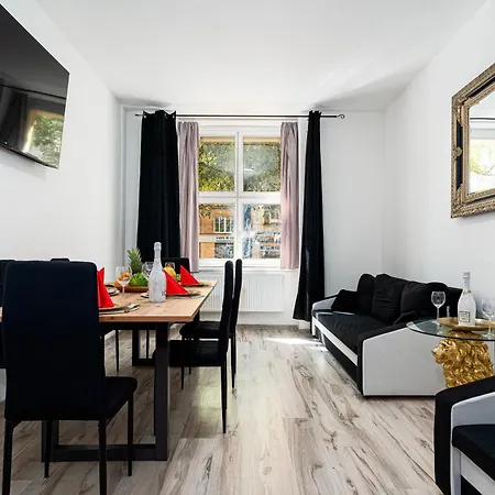 Lion Deluxe Apartment