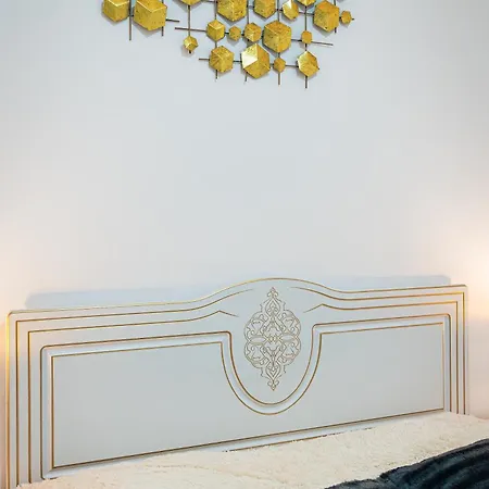 Lion Deluxe